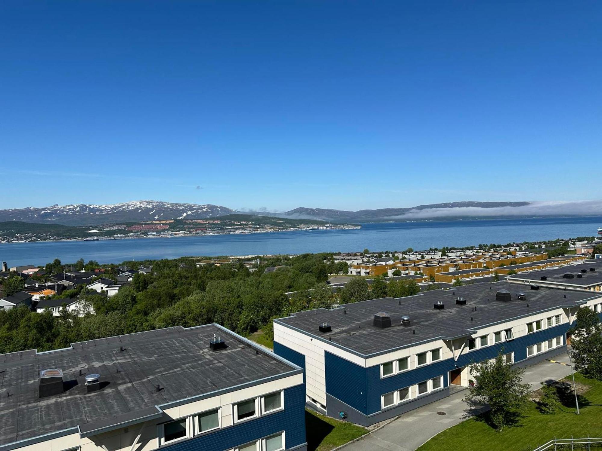 Arctic Inn, Cozy Single Bed Private Room In A Shared Apartment With Stunning Tromso Views Exterior foto